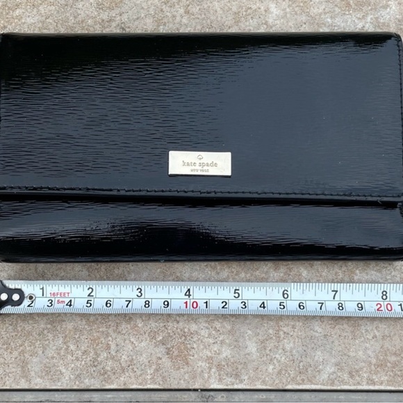 Kate Spade ♠️ Phoenix Newburyport Lane Clutch/Wallet - Picture 2 of 4